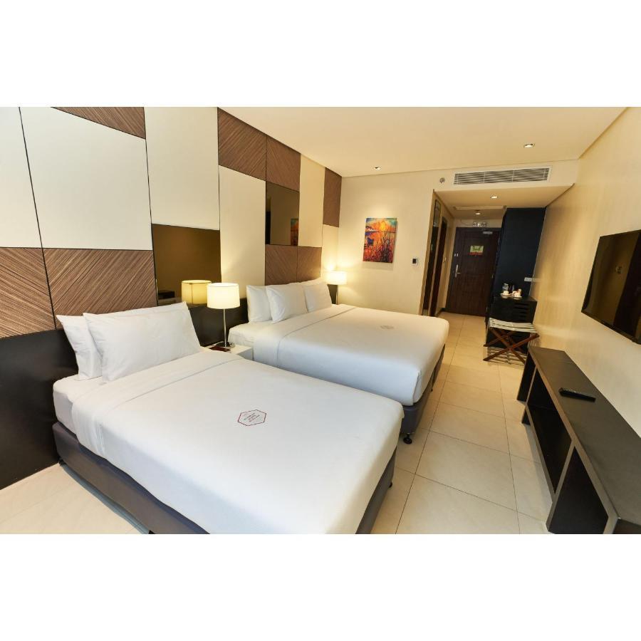 Summit 3* Tacloban
